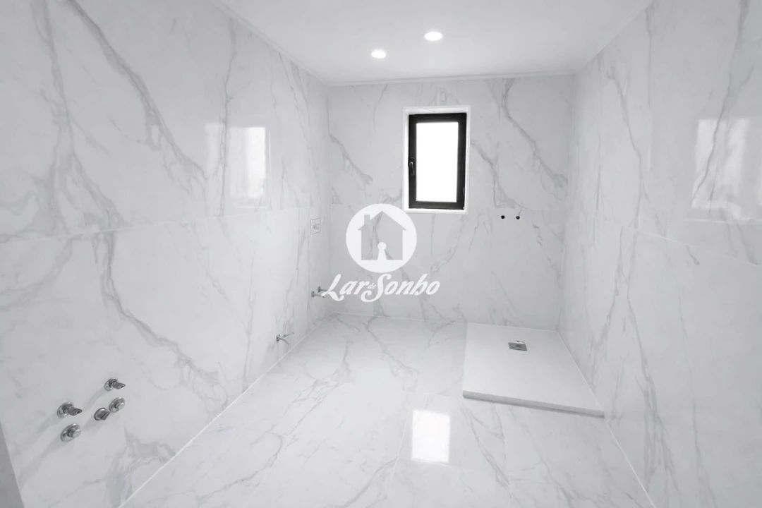 Moradia T3 para Venda em Silva Foto 24