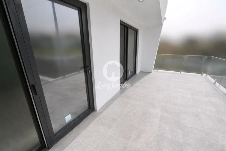 Moradia T3 para Venda em Abade de Neiva Foto 4