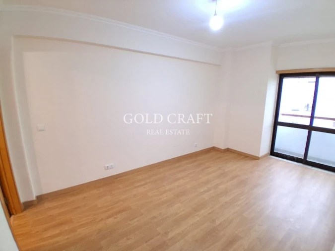 Apartamento T3 para Venda em Rio de Mouro Foto 22