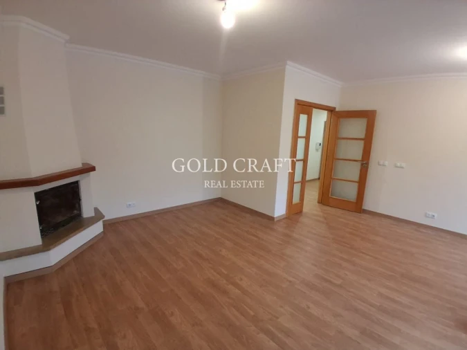 Apartamento T3 para Venda em Rio de Mouro Foto 2