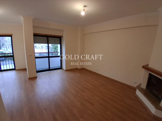 Apartamento T3 para Venda em Rio de Mouro Foto 5