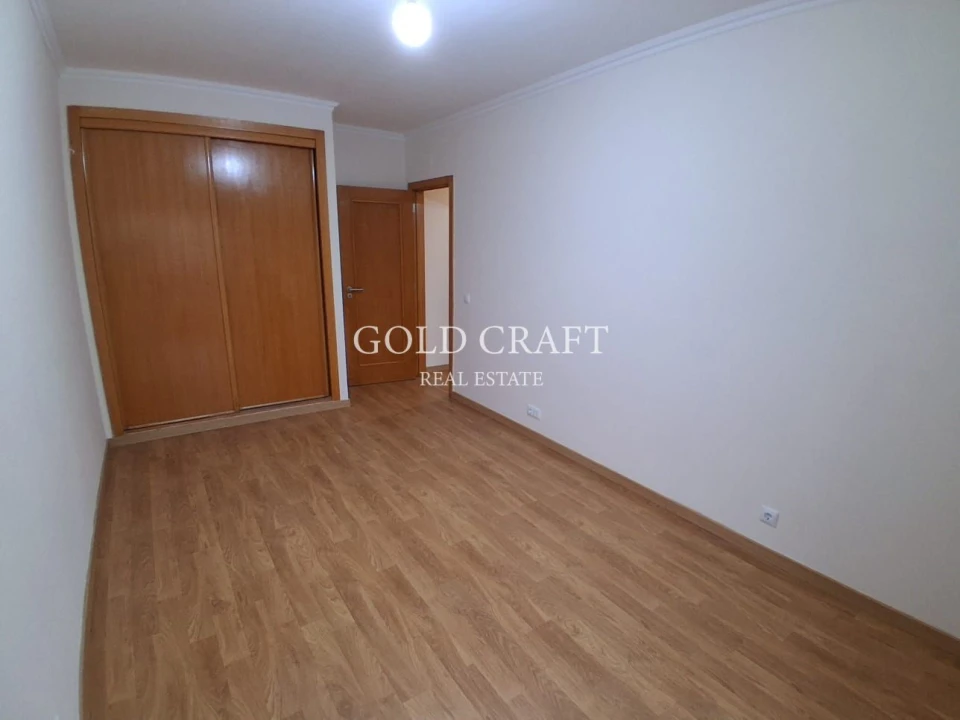 Apartamento T3 para Venda em Rio de Mouro Foto 14