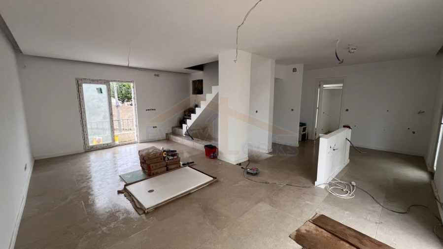 Moradia T3 para Venda em Santa Maria, São Pedro e Matacães Foto 10