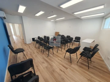 Loja para Venda em Mafamude e Vilar do Paraíso