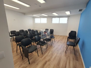 Loja para Venda em Mafamude e Vilar do Paraíso