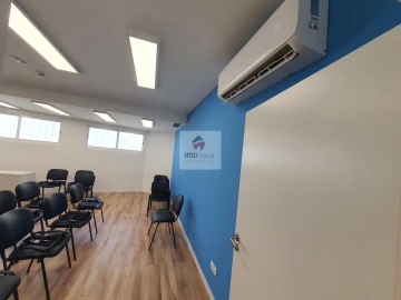Loja para Venda em Mafamude e Vilar do Paraíso