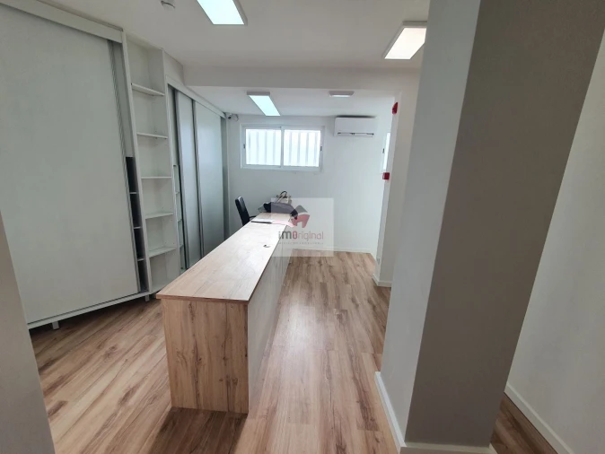 Loja para Venda em Mafamude e Vilar do Paraíso Foto 11