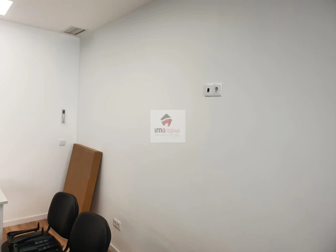 Loja para Venda em Mafamude e Vilar do Paraíso Foto 6