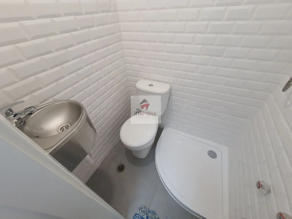 Loja para Venda em Mafamude e Vilar do Paraíso Foto 9