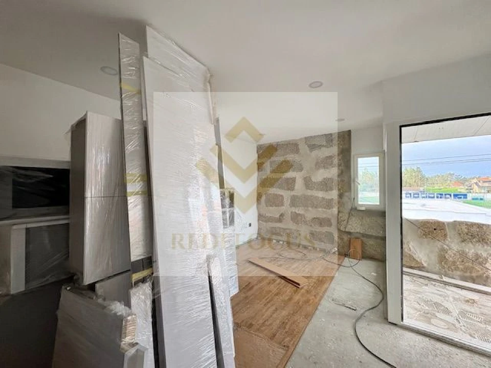 Moradia T2 para Venda em Rio Meão Foto 5