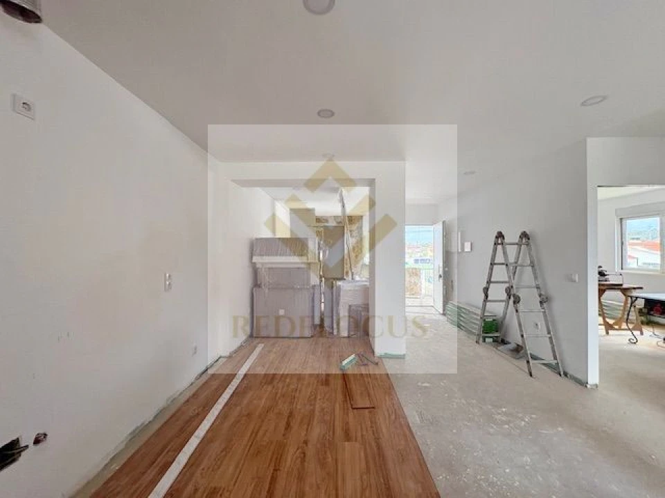 Moradia T2 para Venda em Rio Meão Foto 1