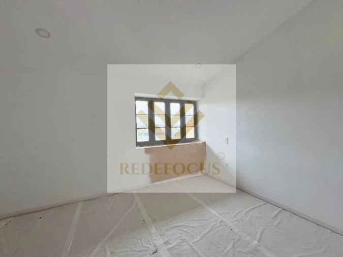 Moradia T2 para Venda em Rio Meão Foto 4