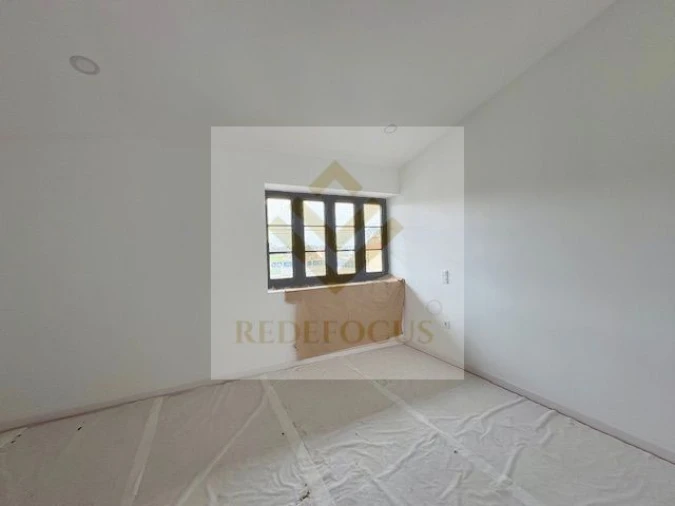 Moradia T2 para Venda em Rio Meão Foto 4