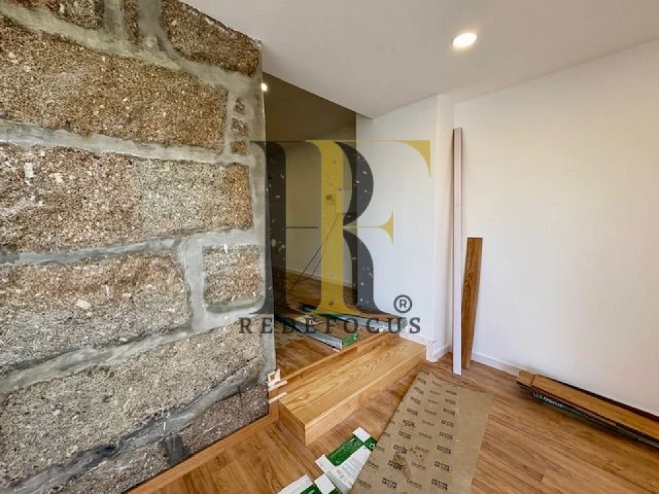 Moradia T2 para Venda em Rio Meão Foto 1