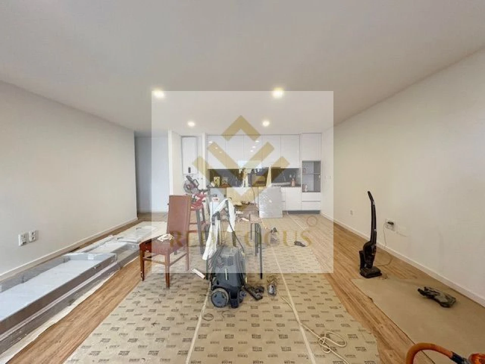 Moradia T2 para Venda em Rio Meão Foto 3