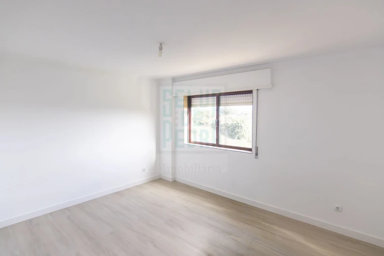 Apartamento T2 para Venda em Rio Tinto Foto 9