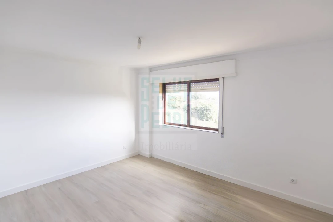 Apartamento T2 para Venda em Rio Tinto Foto 9