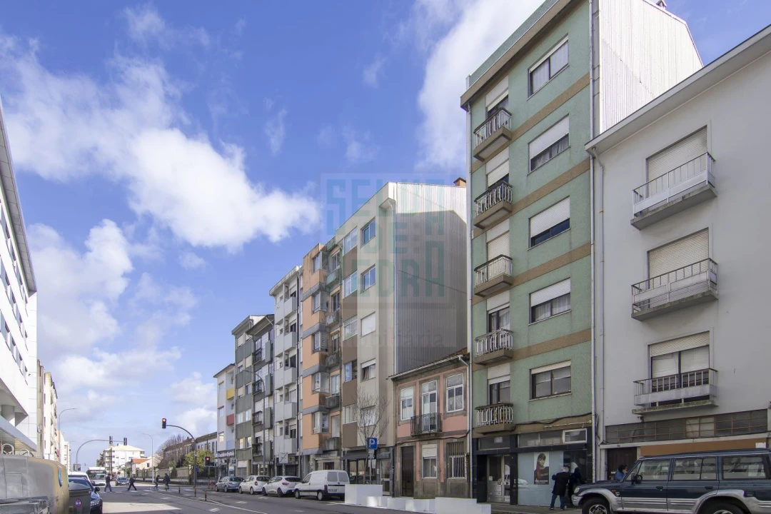 Apartamento T2 para Venda em Cedofeita, Santo Ildefonso, Sé, Miragaia, São Nicolau e Vitória Foto 1