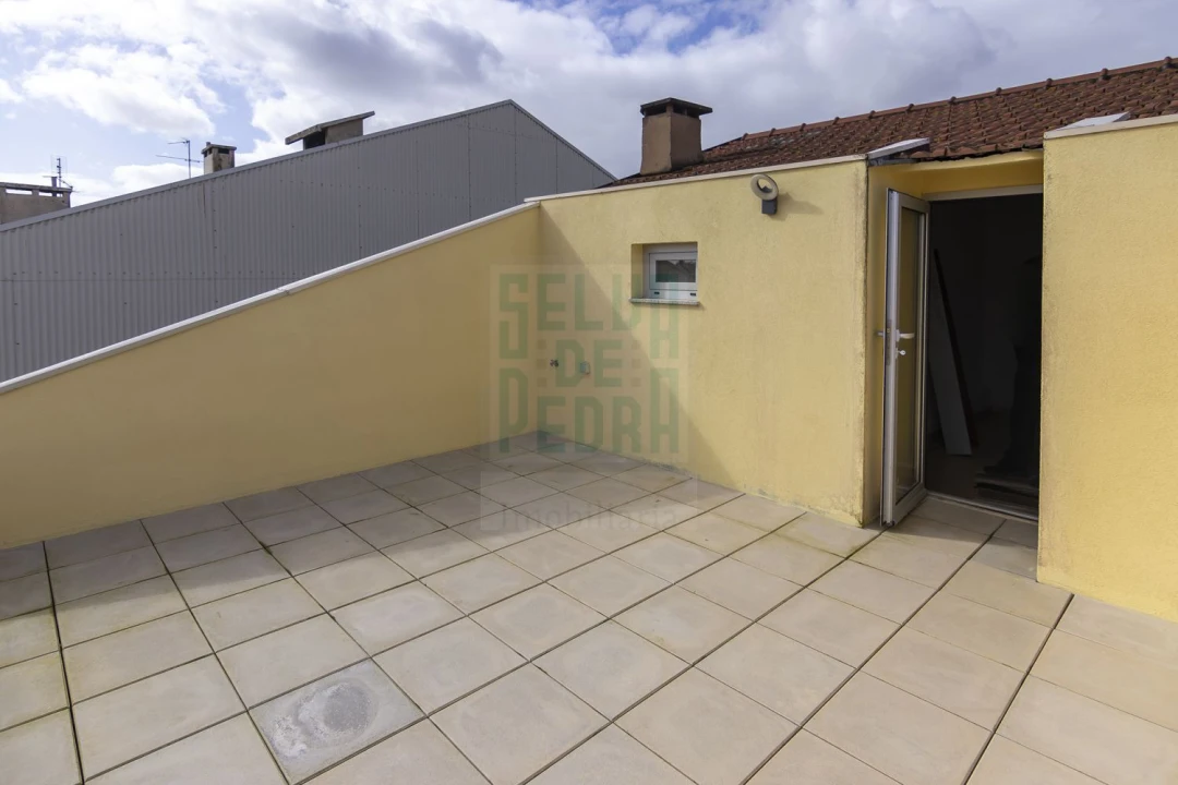 Apartamento T2 para Venda em Cedofeita, Santo Ildefonso, Sé, Miragaia, São Nicolau e Vitória Foto 20