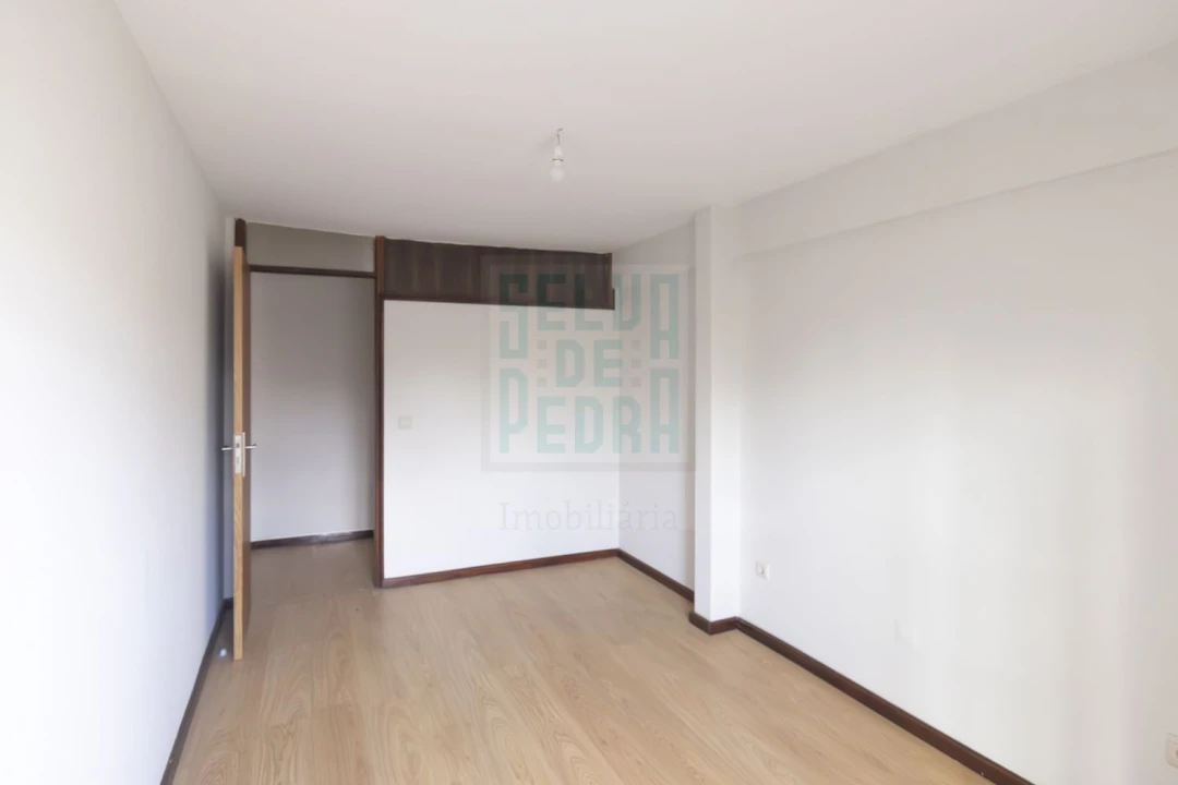 Apartamento T2 para Venda em Cedofeita, Santo Ildefonso, Sé, Miragaia, São Nicolau e Vitória Foto 12