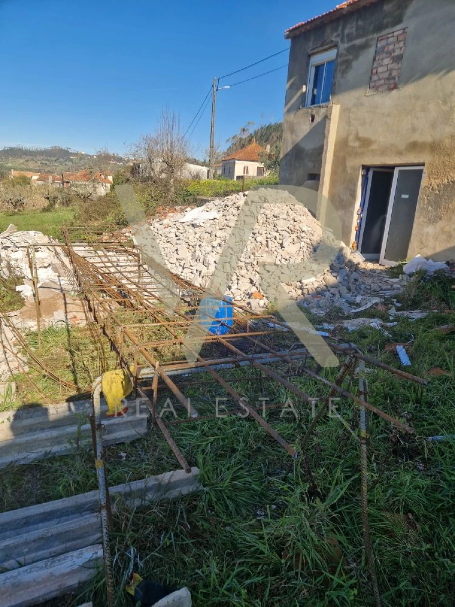 Moradia T3 para Venda em Espite Foto 23