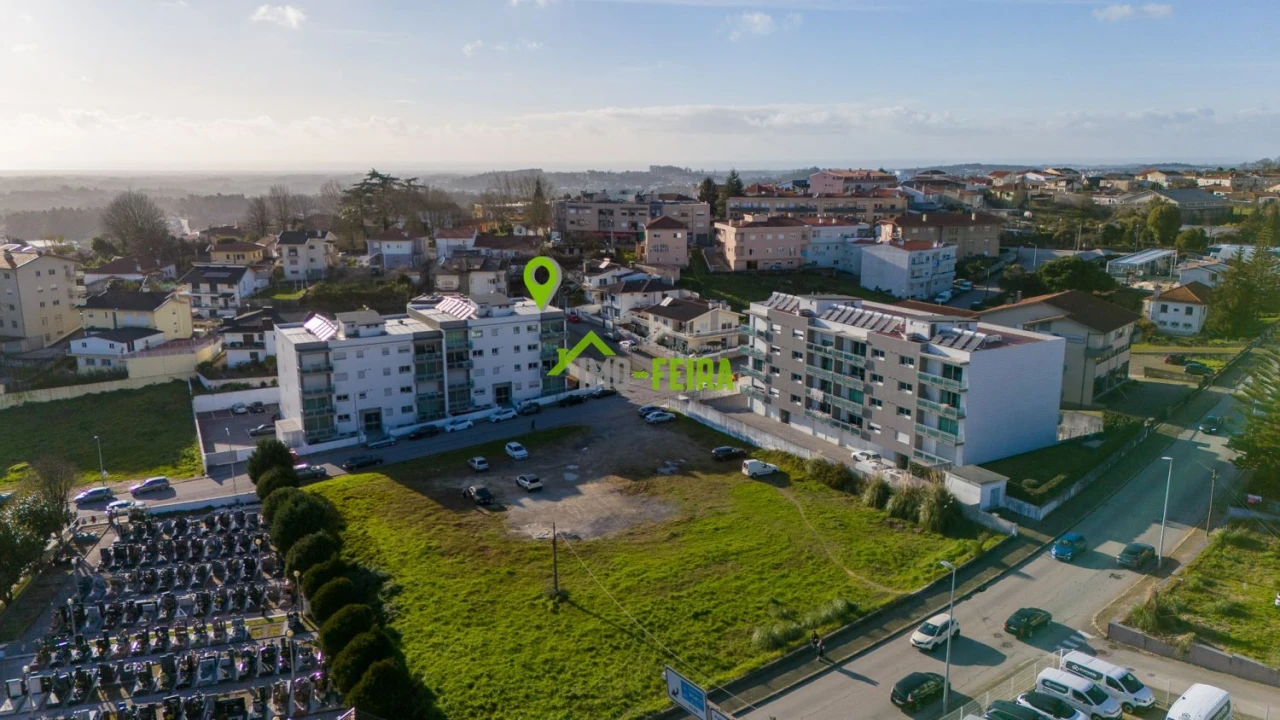 Apartamento T3 para Venda em Arrifana Foto 45