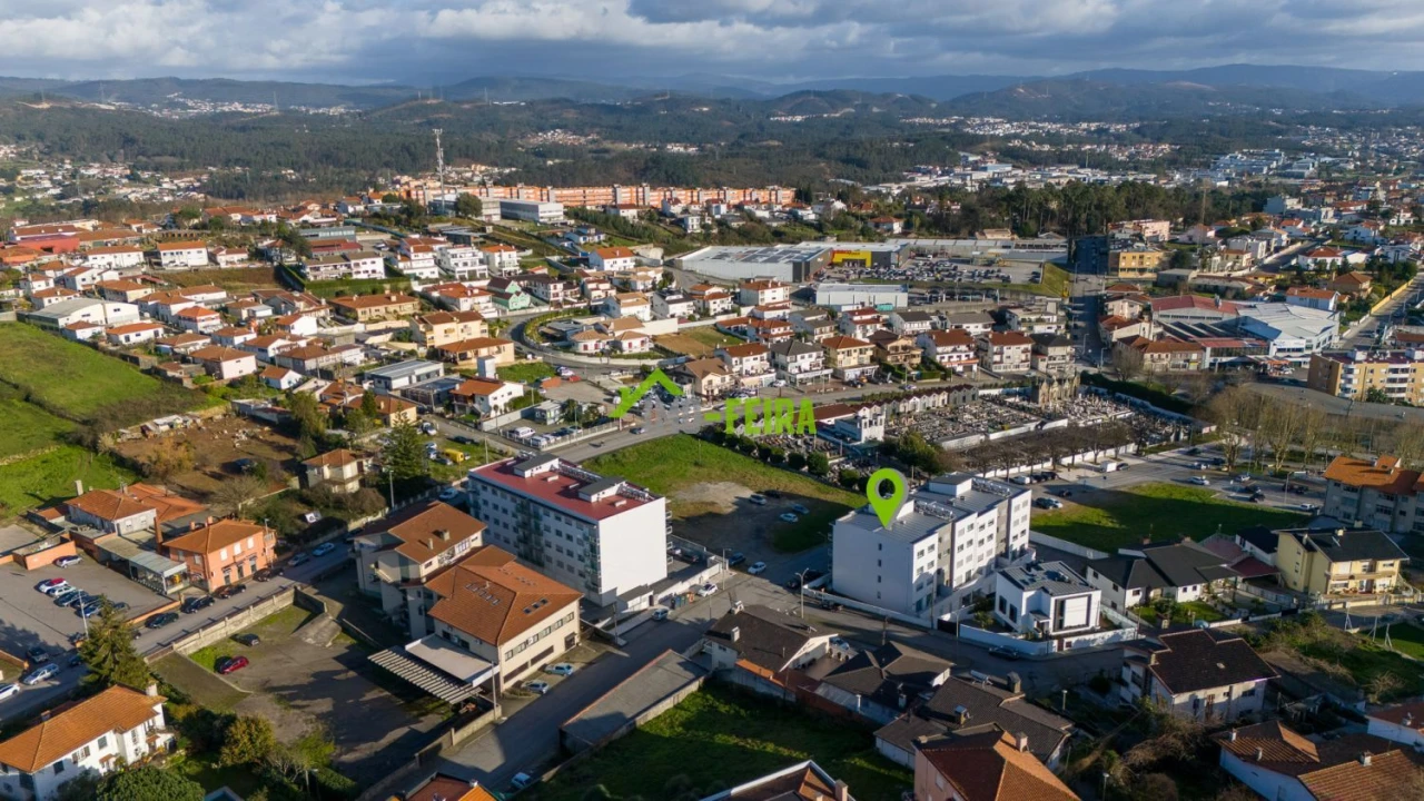 Apartamento T3 para Venda em Arrifana Foto 30