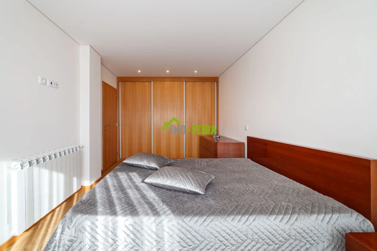 Apartamento T3 para Venda em Arrifana Foto 21