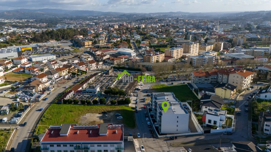 Apartamento T3 para Venda em Arrifana Foto 48