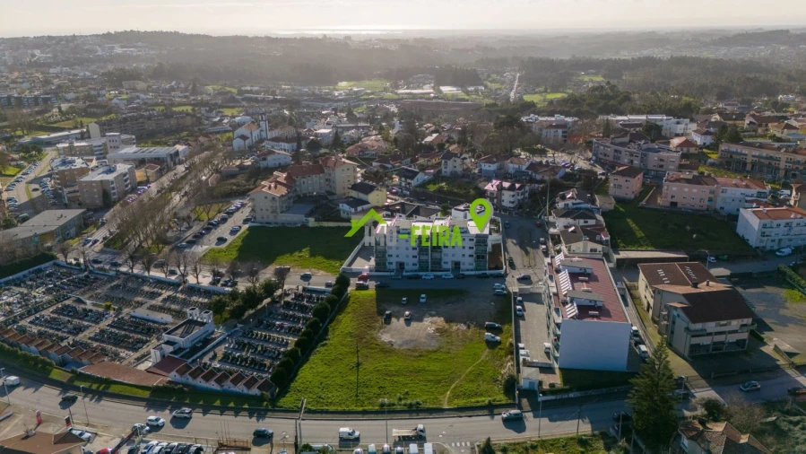 Apartamento T3 para Venda em Arrifana Foto 51