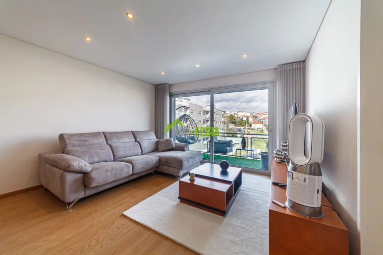 Apartamento T3 para Venda em Arrifana Foto 7