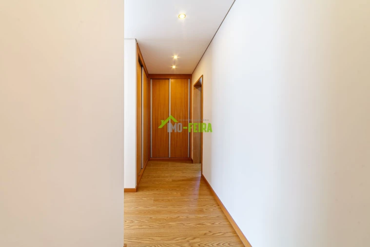 Apartamento T3 para Venda em Arrifana Foto 25