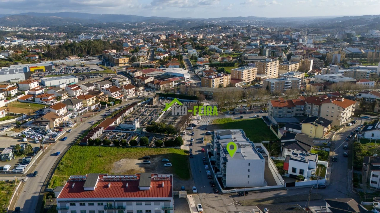 Apartamento T3 para Venda em Arrifana Foto 48