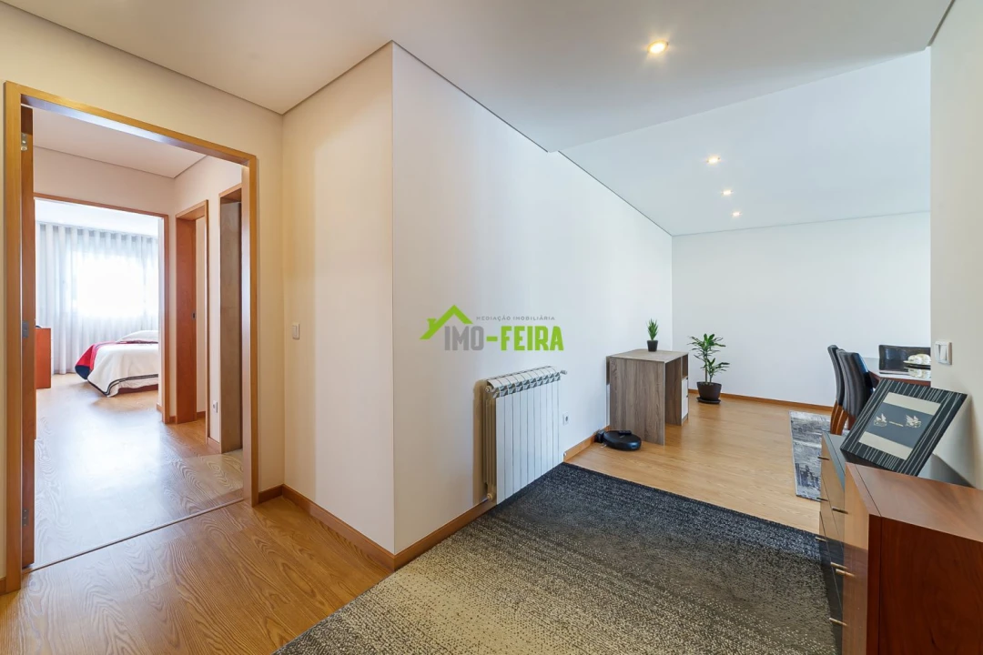 Apartamento T3 para Venda em Arrifana Foto 22