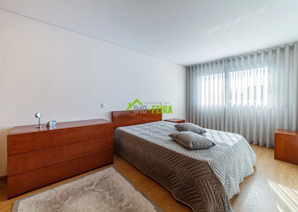 Apartamento T3 para Venda em Arrifana Foto 20