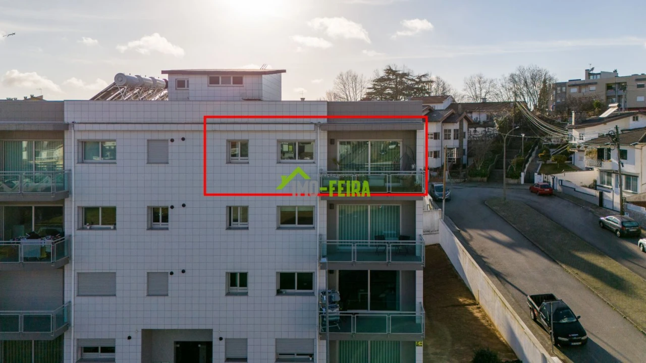 Apartamento T3 para Venda em Arrifana Foto 49