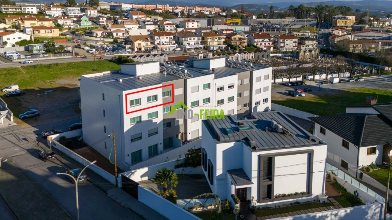 Apartamento T3 para Venda em Arrifana Foto 28