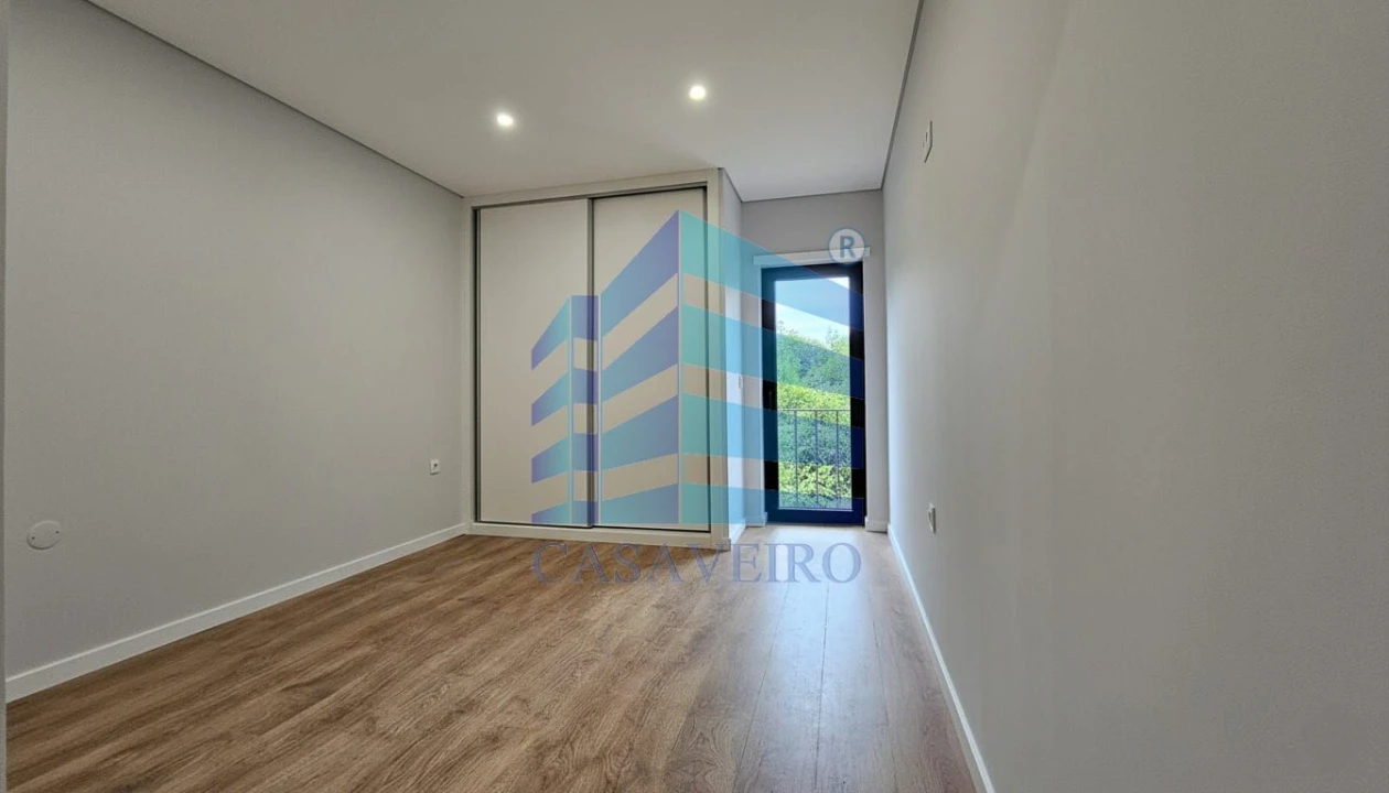 Apartamento T2 para Venda em Esgueira Foto 5