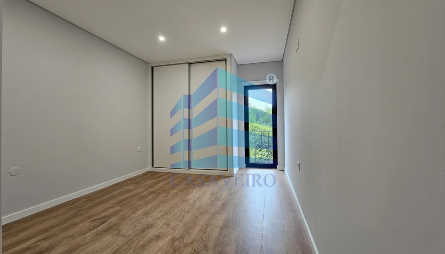 Apartamento T2 para Venda em Esgueira Foto 5