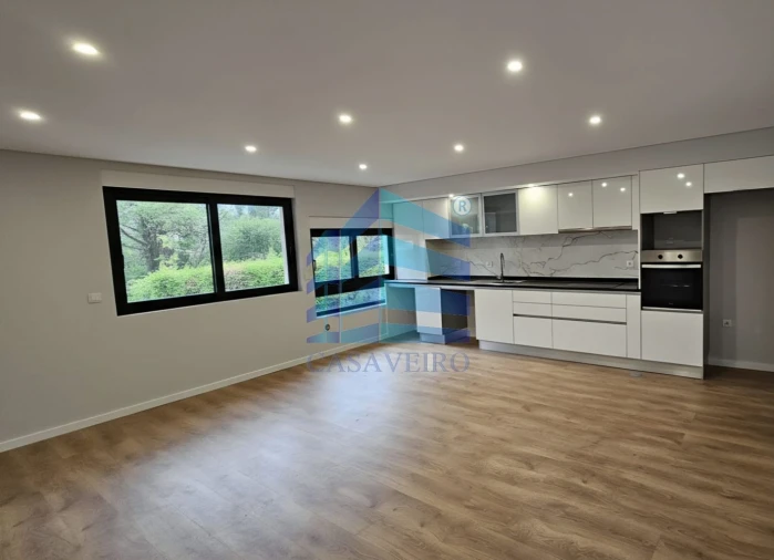 Apartamento T2 para Venda em Esgueira Foto 2