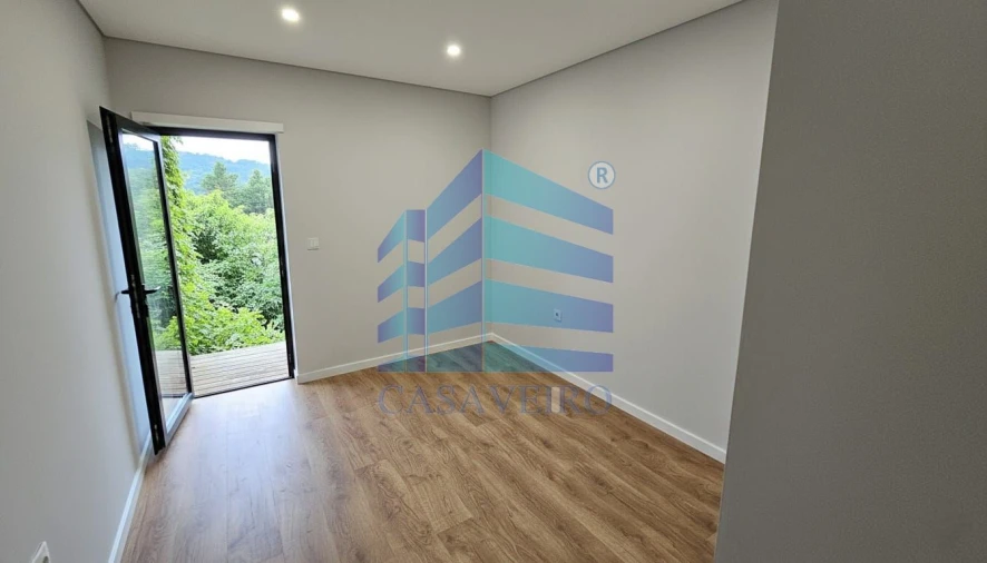 Apartamento T2 para Venda em Esgueira Foto 3