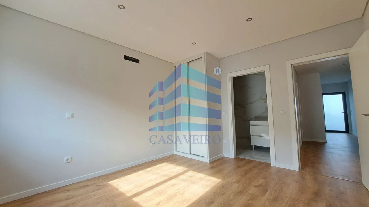 Apartamento T2 para Venda em Esgueira Foto 11