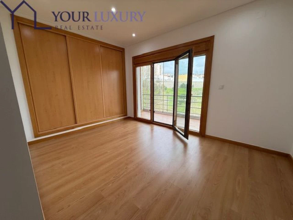 Apartamento T3 para Venda em Odivelas Foto 24