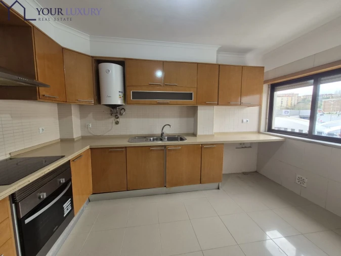 Apartamento T3 para Venda em Rio de Mouro Foto 3