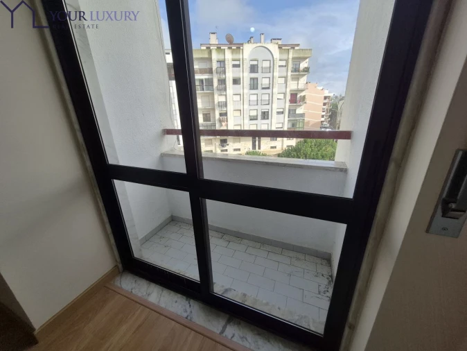 Apartamento T3 para Venda em Rio de Mouro Foto 33