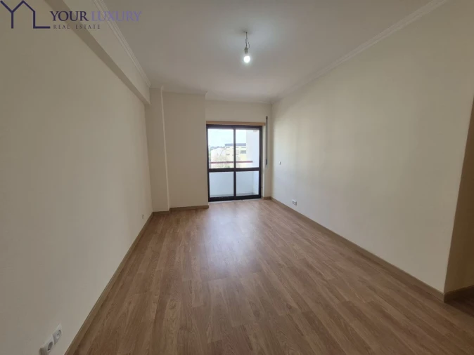 Apartamento T3 para Venda em Rio de Mouro Foto 41