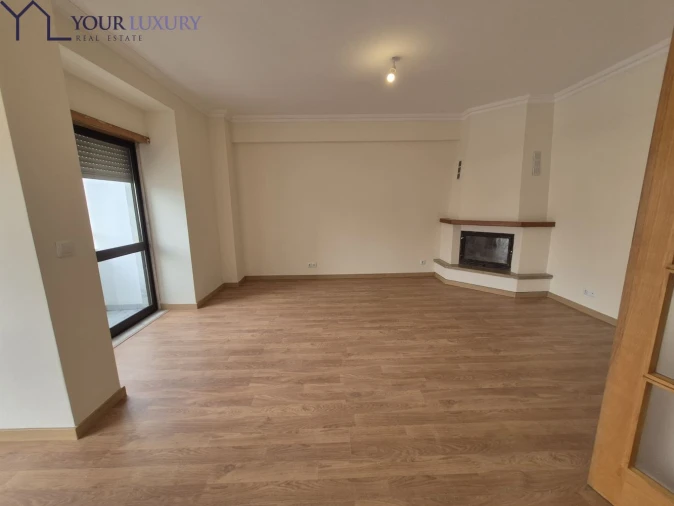 Apartamento T3 para Venda em Rio de Mouro Foto 15