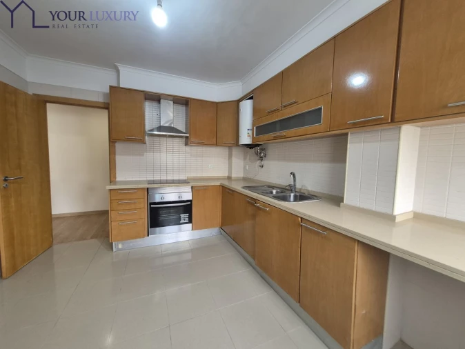 Apartamento T3 para Venda em Rio de Mouro Foto 8