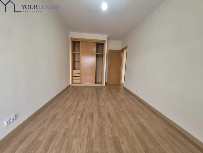 Apartamento T3 para Venda em Rio de Mouro Foto 25