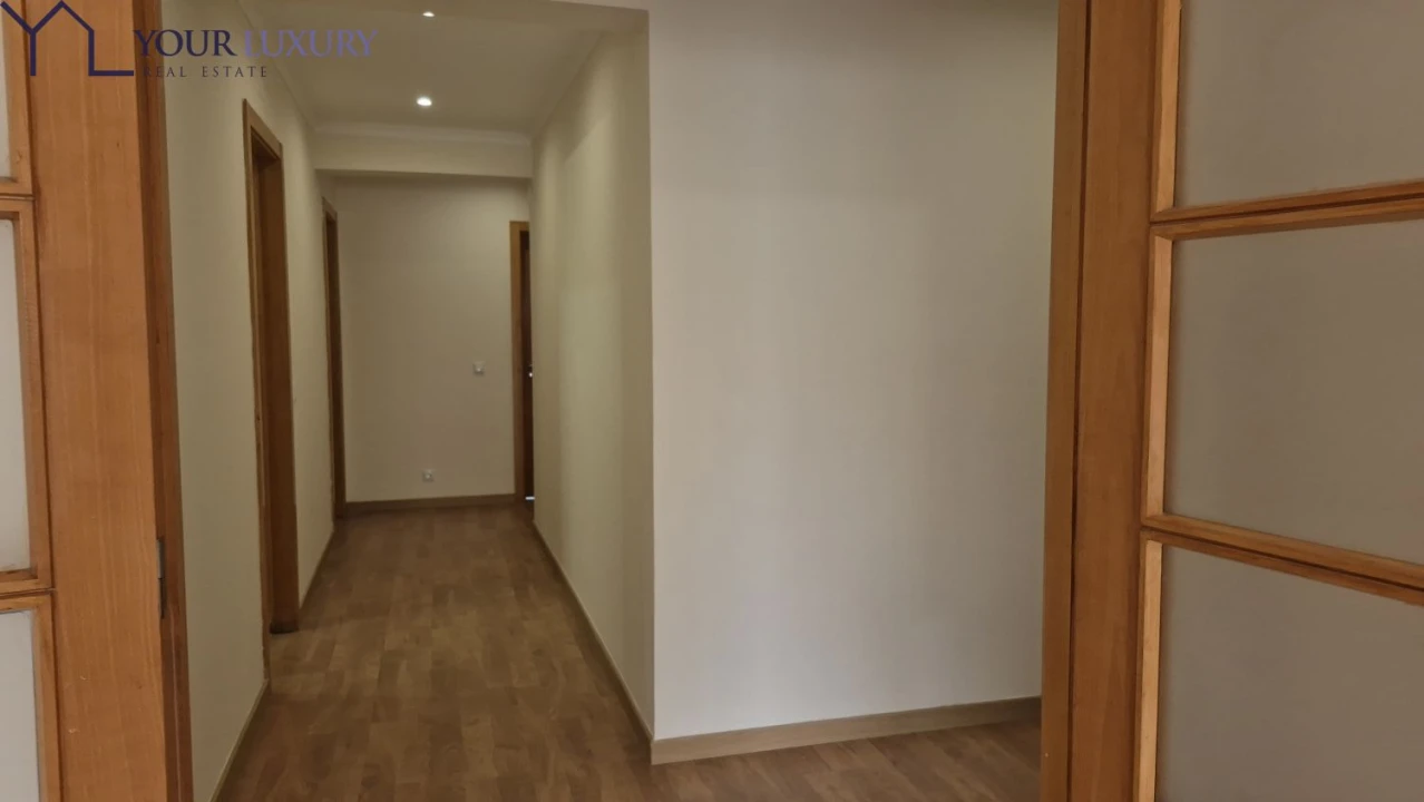 Apartamento T3 para Venda em Rio de Mouro Foto 16